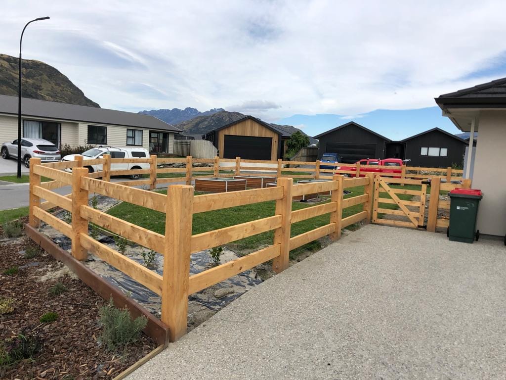 Macrocarpa Post & Rail