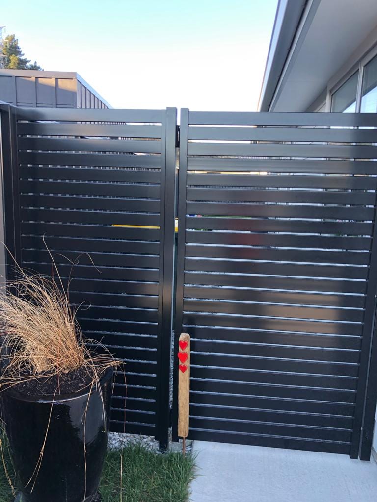 Dark Smart Wall slat fencing on a residential home, Queenstown